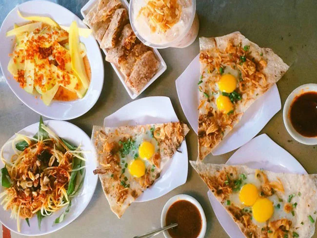 Ăn Vặt Thanh Thanh đa dạng đồ ăn