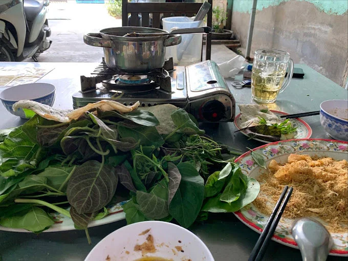 Lẩu gỏi cá tại Biên Hòa