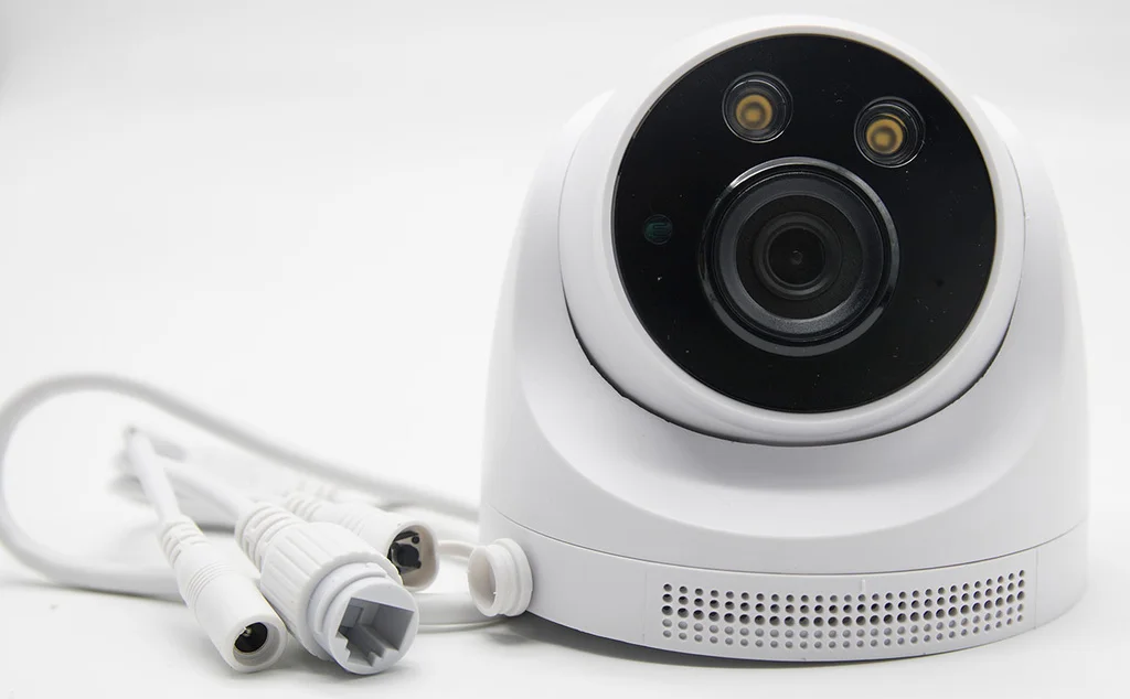 Camera có dây