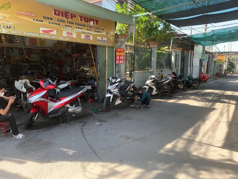 Cửa Hàng Sửa Xe Máy Diệp Tony