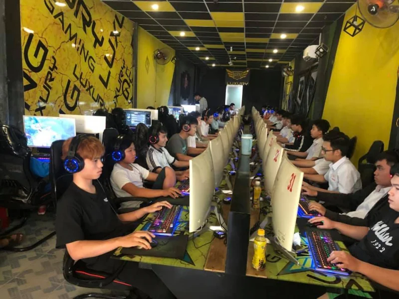  Luxury Gaming 