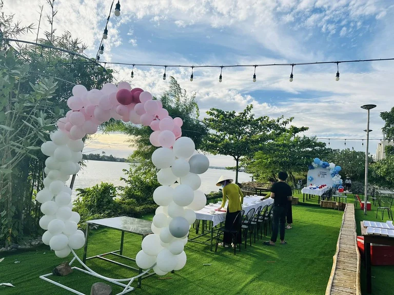 Quán Ăn Bờ Sông Bill'S Garden
