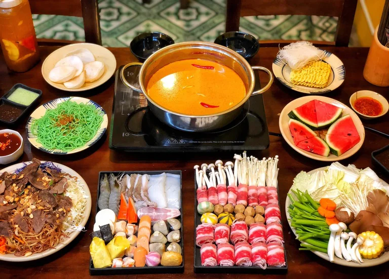 Lẩu & Nướng chị gái Tân Thời