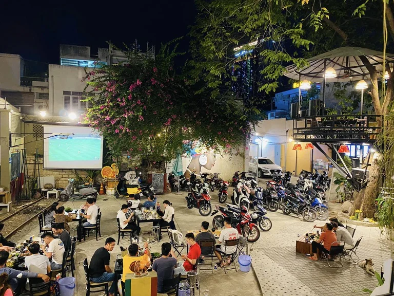 Quán GÀ Coffee & Bee tại Biên Hòa